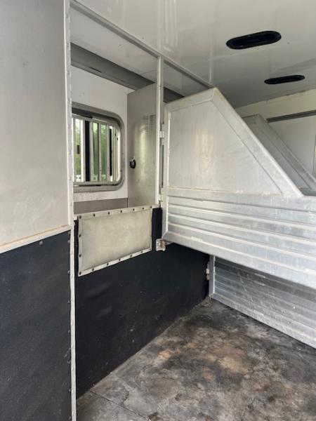 Used 2015 Featherlite Trailers 8' wide 3 horse w/ 12' living quarters Horse Trailer