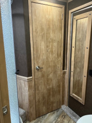 New 2025 Merhow Trailers 8' wide 4 horse w/ 14' living quarters Horse Trailer
