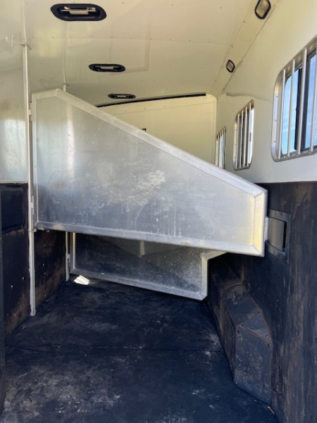 Used 2013 Exiss Trailers 8' wide 3 horse with 12' lq and generator Horse Trailer