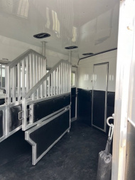 New 2025 Merhow Trailers 8' wide 3 horse side load w/14' lq Horse Trailer