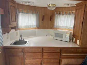 Used 1999 Gore Trailers Horse Trailer