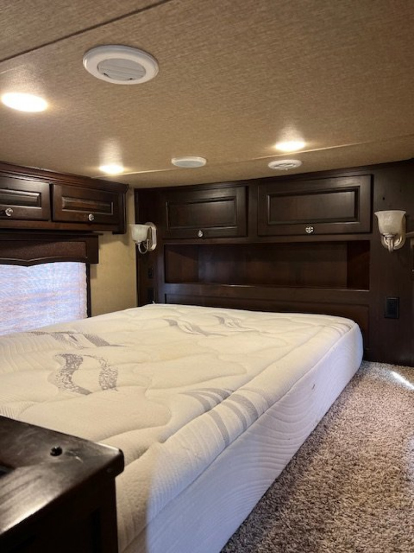 Used 2018 Merhow Trailers 8' wide 4 horse w/17' living quarters Horse Trailer