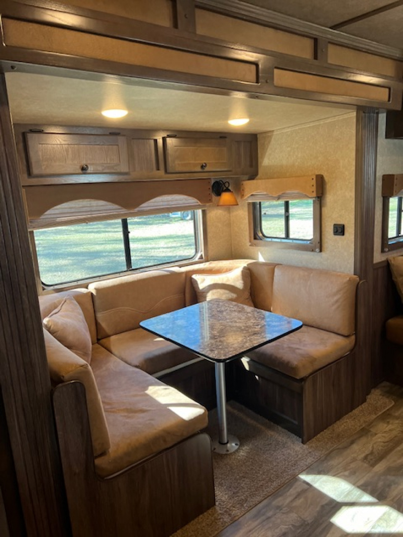 Used 2021 Lakota 8' wide 3 horse w/ 15' living quarters Horse Trailer