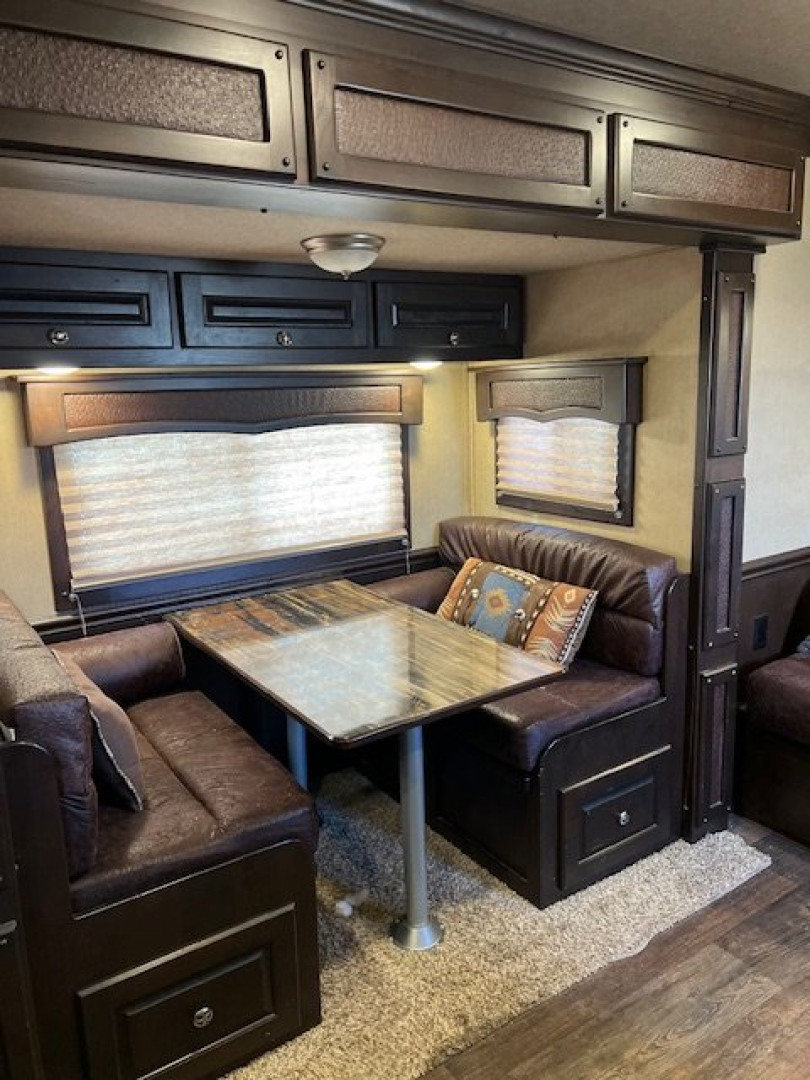 Used 2018 Merhow Trailers 8' wide 4 horse w/17' living quarters Horse Trailer