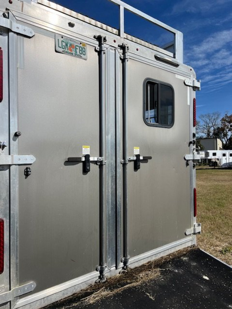 Used 2018 Merhow Trailers 8' wide 4 horse w/17' living quarters Horse Trailer