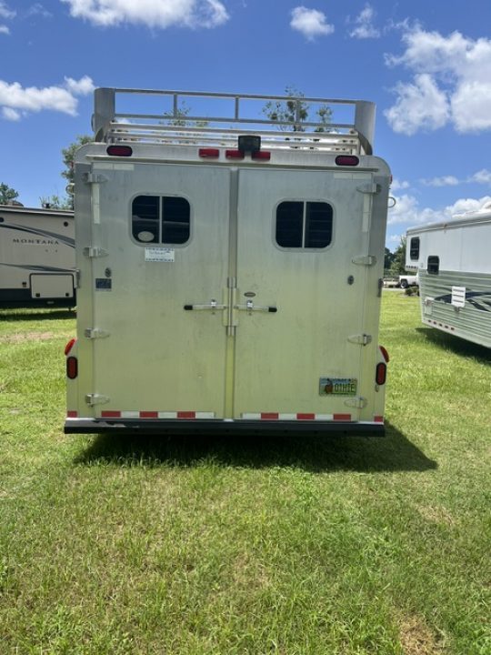 Used 2003 4-Star Trailers 8' wide 4 horse w/12' lq midtack and gen Horse Trailer