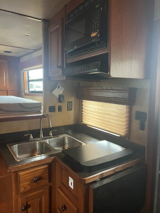 Used 2010 Kiefer Manufacturing 8' wide 2 horse w/ 12' living quarters Horse Trailer