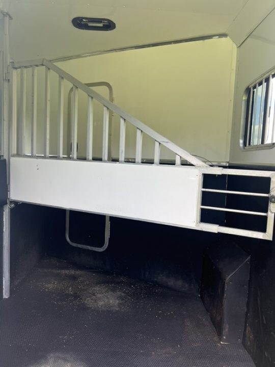 Used 2010 Kiefer Manufacturing 8' wide 2 horse w/ 12' living quarters Horse Trailer