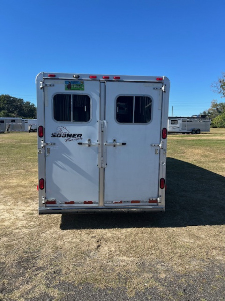 Used 2000 Sooner 4 horse gooseneck w/ dressing room Horse Trailer