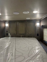 New 2025 Merhow Trailers 8' wide 3 horse w/12' living quarters Horse Trailer