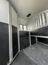 New 2025 Merhow Trailers 8' wide 3 horse w/12' living quarters Horse Trailer