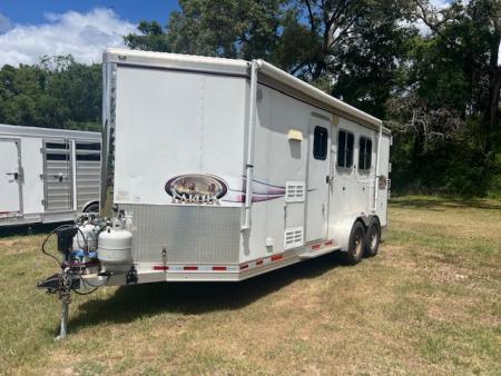 Used 2008 Lakota 2 horse w/ 13' living quarters Horse Trailer