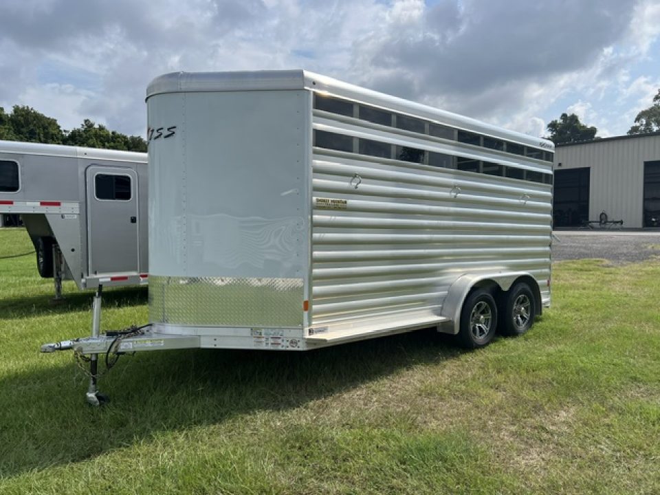 Used 2023 Exiss Trailers 3 horse slant load bumper pull w/ dressing room Horse Trailer