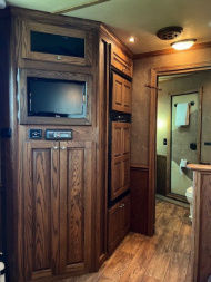 Used 2011 Sooner 8' wide 3 horse Premier 13' living quarters Horse Trailer