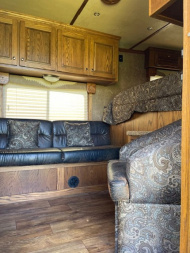 Used 2011 Sooner 8' wide 3 horse Premier 13' living quarters Horse Trailer
