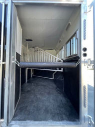 New 2025 Merhow Trailers 8' wide Summit 3 horse w/ 14' lq dual aisle Horse Trailer