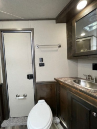 New 2025 Merhow Trailers 8' wide Summit 3 horse w/ 14' lq dual aisle Horse Trailer