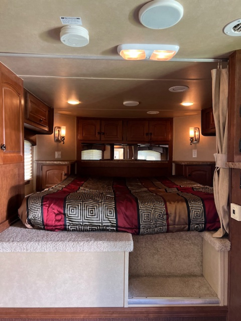 Used 2014 Bison Trailers 8' wide 3 horse Stratus w/16' lq superslide Horse Trailer