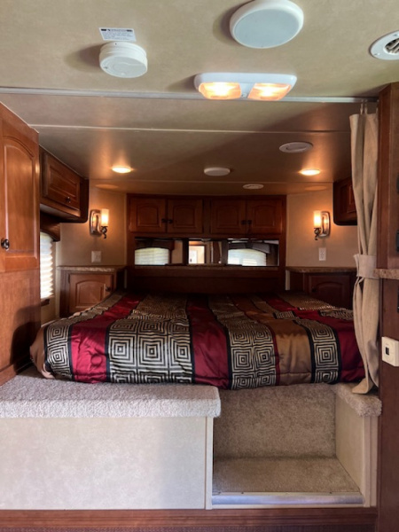 Used 2014 Bison Trailers 8' wide 3 horse Stratus w/16' lq superslide Horse Trailer