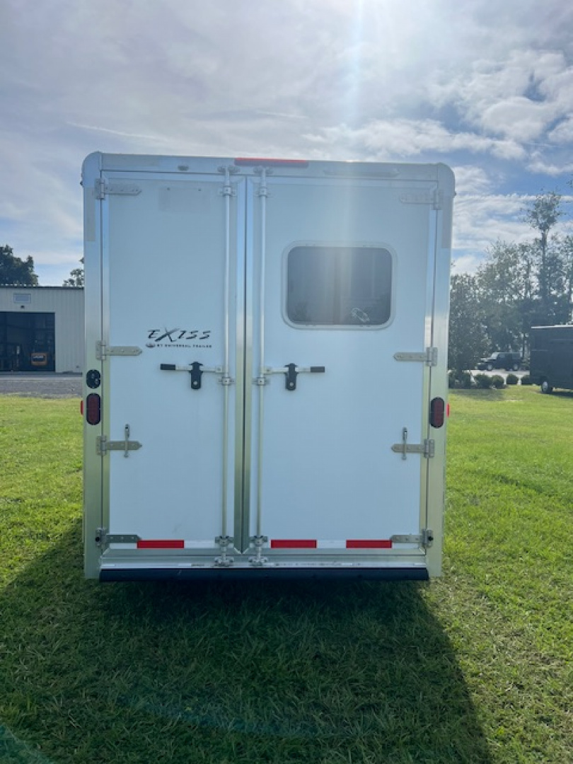 Used 2017 Exiss Trailers 3 horse w/ 10' living quarters Horse Trailer