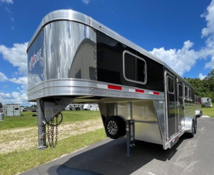 New 2025 EXISS TRAILERS 3 horse gooseneck with dressing room upgrades Horse Trailer