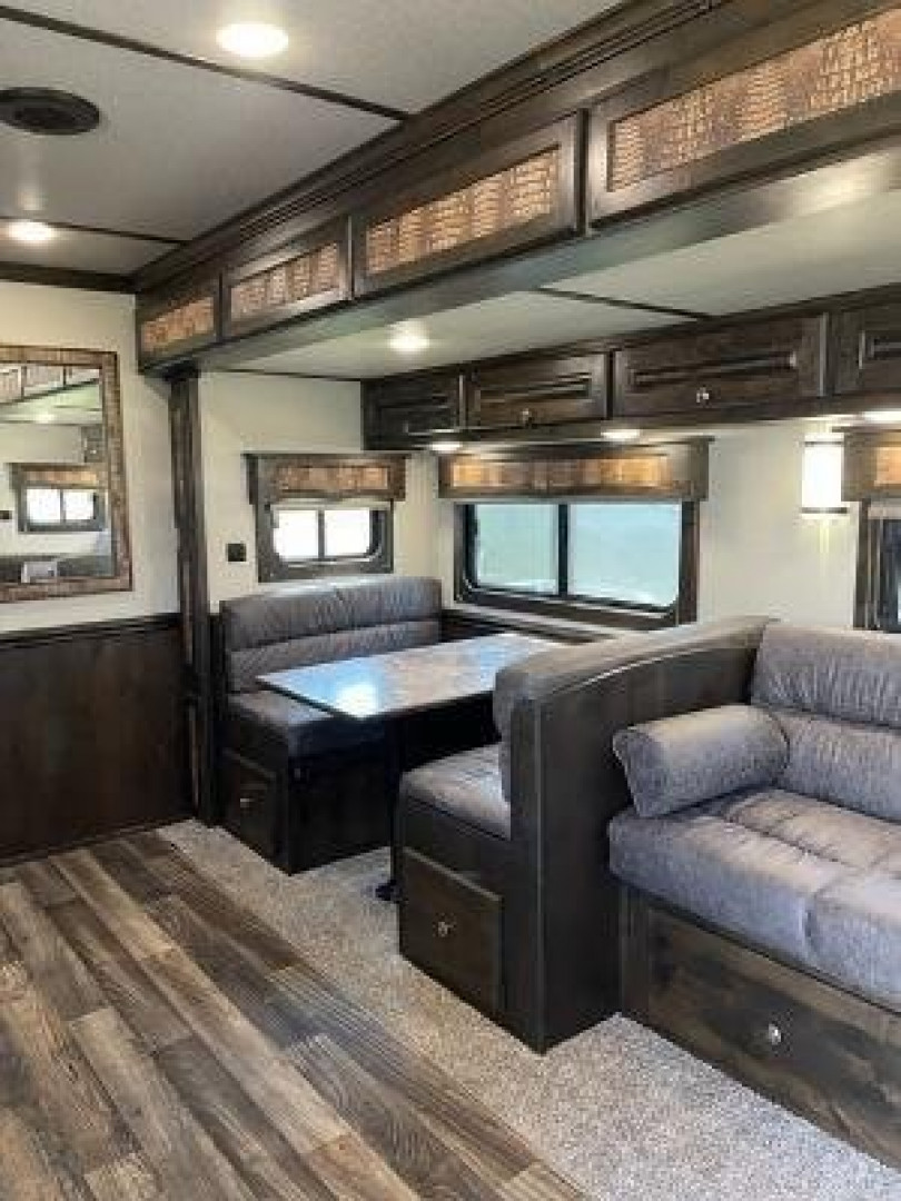 New 2024 Merhow Trailers 8' wide 3 horse w/ 18' living quarters superslide dual aisle Horse Trailer