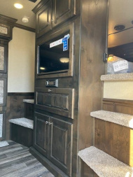 New 2024 Merhow Trailers 8' wide 3 horse w/ 18' living quarters superslide dual aisle Horse Trailer