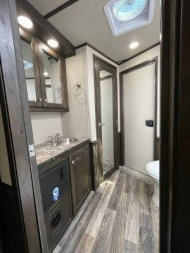 New 2024 Merhow Trailers 8' wide 3 horse w/ 18' living quarters superslide dual aisle Horse Trailer
