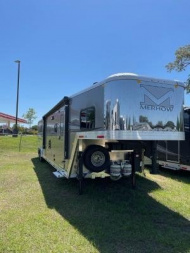New 2024 Merhow Trailers 8' wide 3 horse w/ 18' living quarters superslide dual aisle Horse Trailer