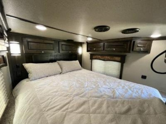 New 2024 Merhow Trailers 8' wide 3 horse w/ 18' living quarters superslide dual aisle Horse Trailer