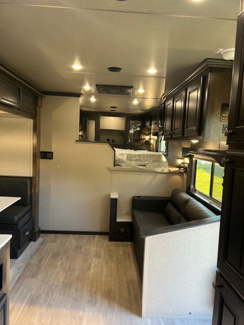 New 2025 Exiss Trailers 8' wide 3 horse w/ 14' living quarters Horse Trailer