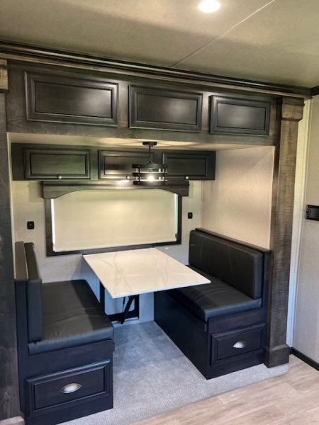 New 2025 Exiss Trailers 8' wide 3 horse w/ 14' living quarters Horse Trailer