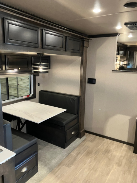 New 2025 Exiss Trailers 8' wide 3 horse w/ 14' living quarters Horse Trailer