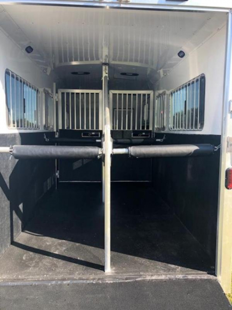 New 2026 Exiss Trailers 2 plus 1 insulated w/dressing room Horse Trailer