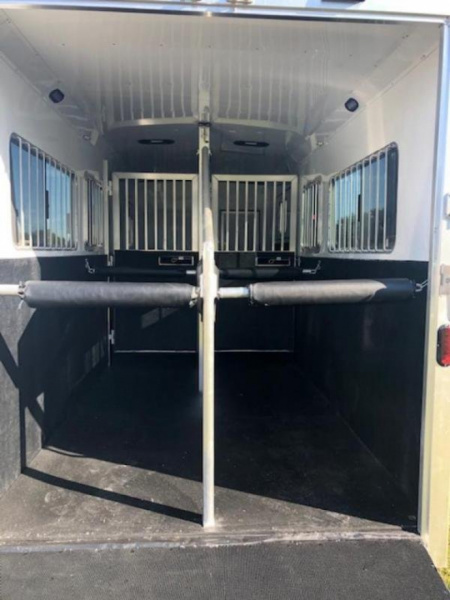 New 2026 Exiss Trailers 2 plus 1 insulated w/dressing room Horse Trailer