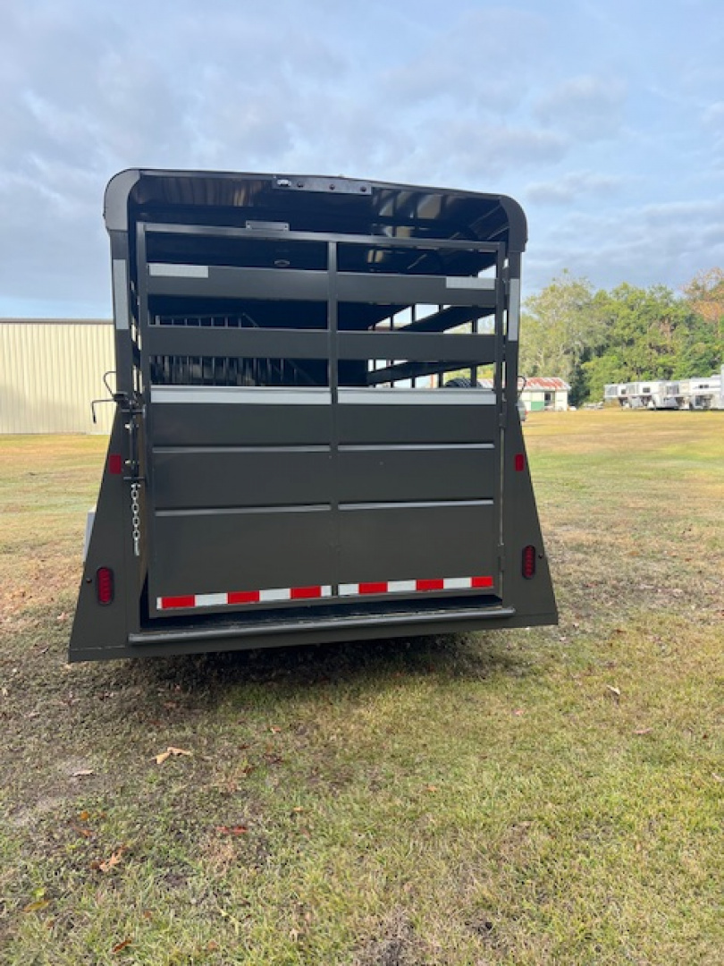 New 2026 Valley Trailers 3 horse slant bumper pull w/ dressing room Horse Trailer