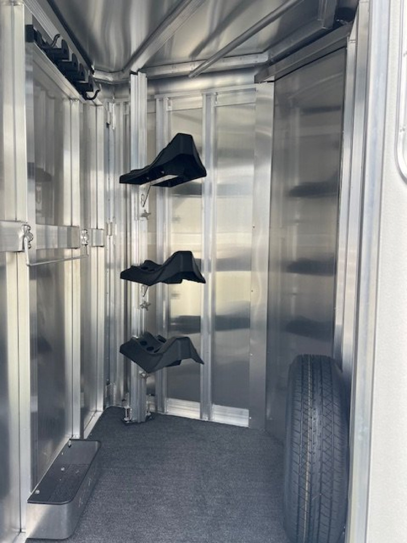 New 2025 EXISS TRAILERS 3 horse bumper pull XT with dressing room Horse Trailer