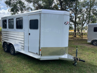 New 2025 EXISS TRAILERS 3 horse bumper pull XT with dressing room Horse Trailer