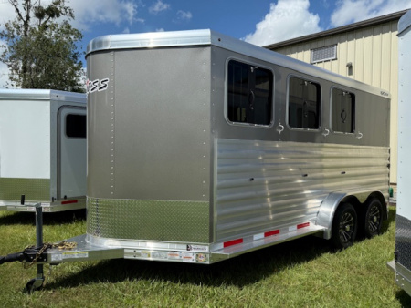 New 2025 EXISS TRAILERS 3 horse bumper pull XT with dressing room Horse Trailer