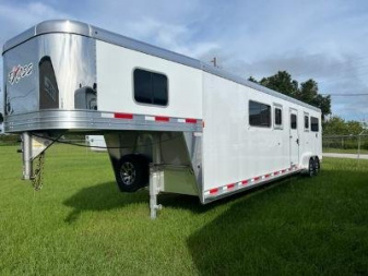 New 2024 Exiss Trailers 4 horse head to head with dressing room Horse Trailer