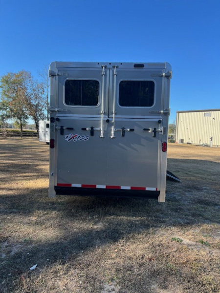 New 2026 Exiss Trailers 4 horse head to head w/ dressing room Horse Trailer