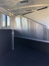 New 2025 EXISS TRAILERS 2 horse slant XT with dressing room Horse Trailer