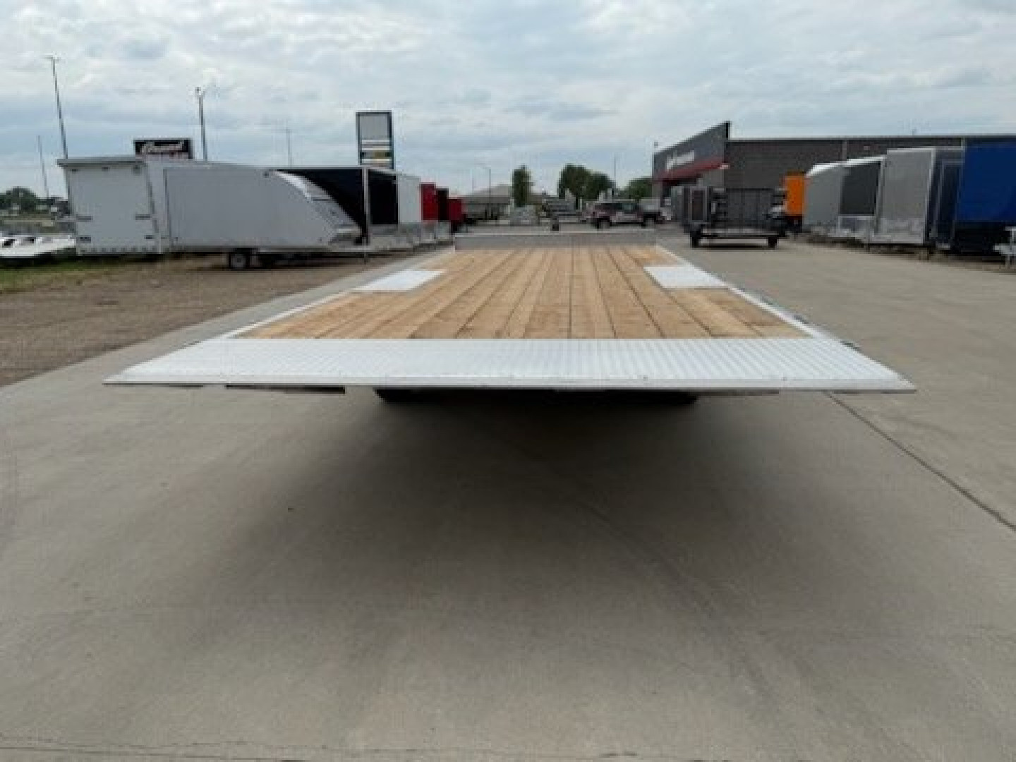 New 2026 NORDTEK ALUMINUM 102X22-10K DECK OVER HYD.TILT Trailer/ Equipment Trailer