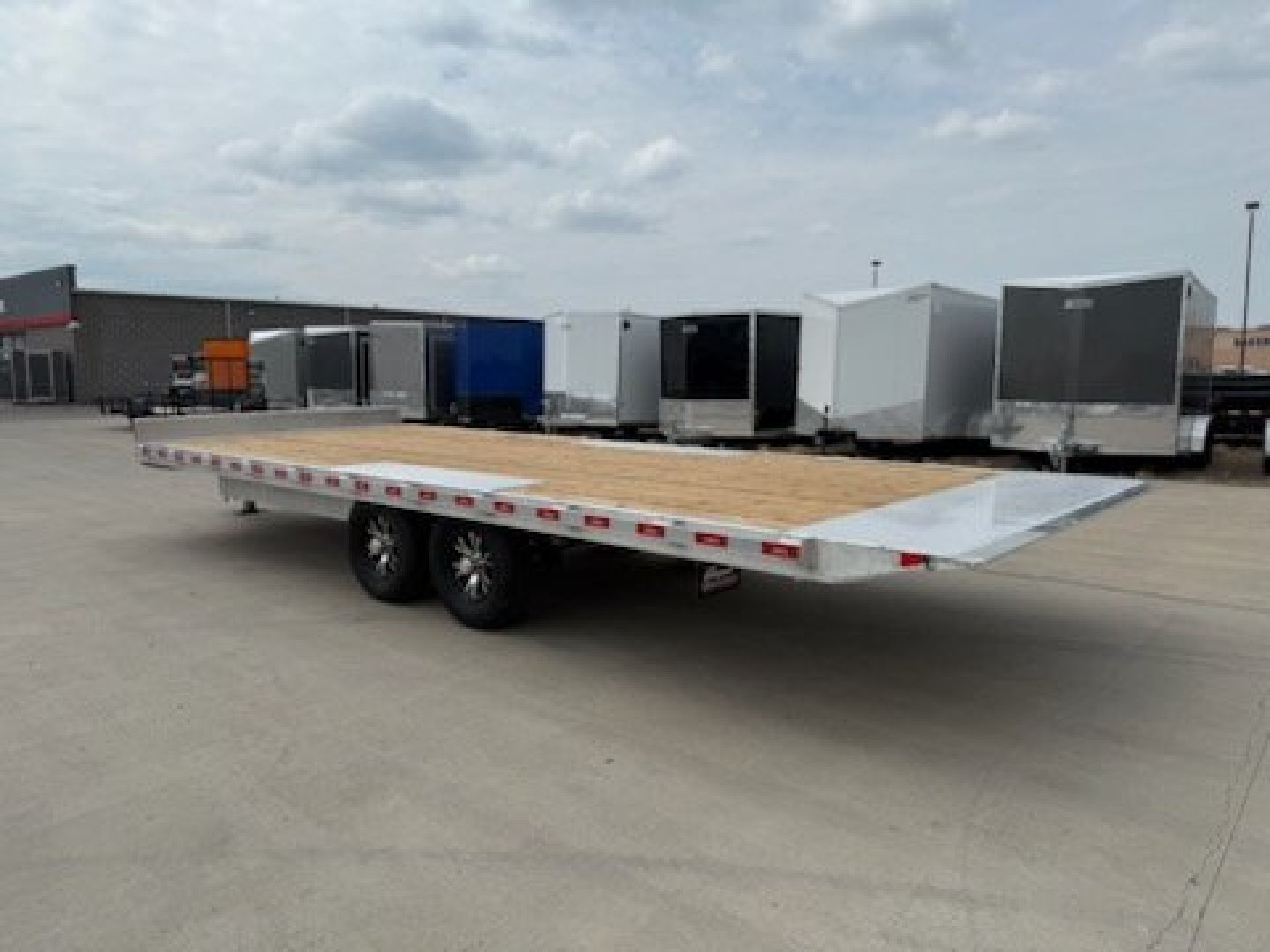 New 2026 NORDTEK ALUMINUM 102X22-10K DECK OVER HYD.TILT Trailer/ Equipment Trailer