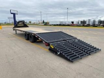 New 2025 BIG TEX TRAILERS 22GN-33D5A-MRBK Gooseneck Bodies/Equipment Trailer