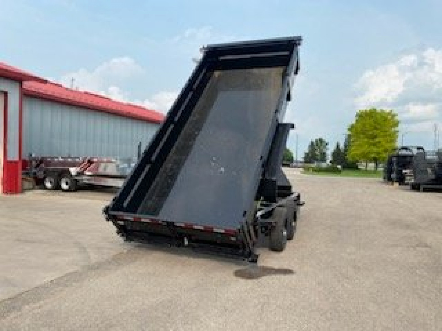 New 2025 LOAD TRAIL DL16 Dump 16k, 7ga. Floor, Fork Holders