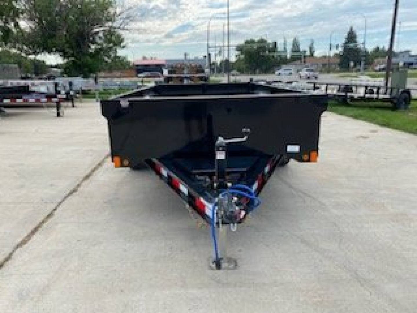 New 2025 Load Trail 72X12'-10K Dump Trailer