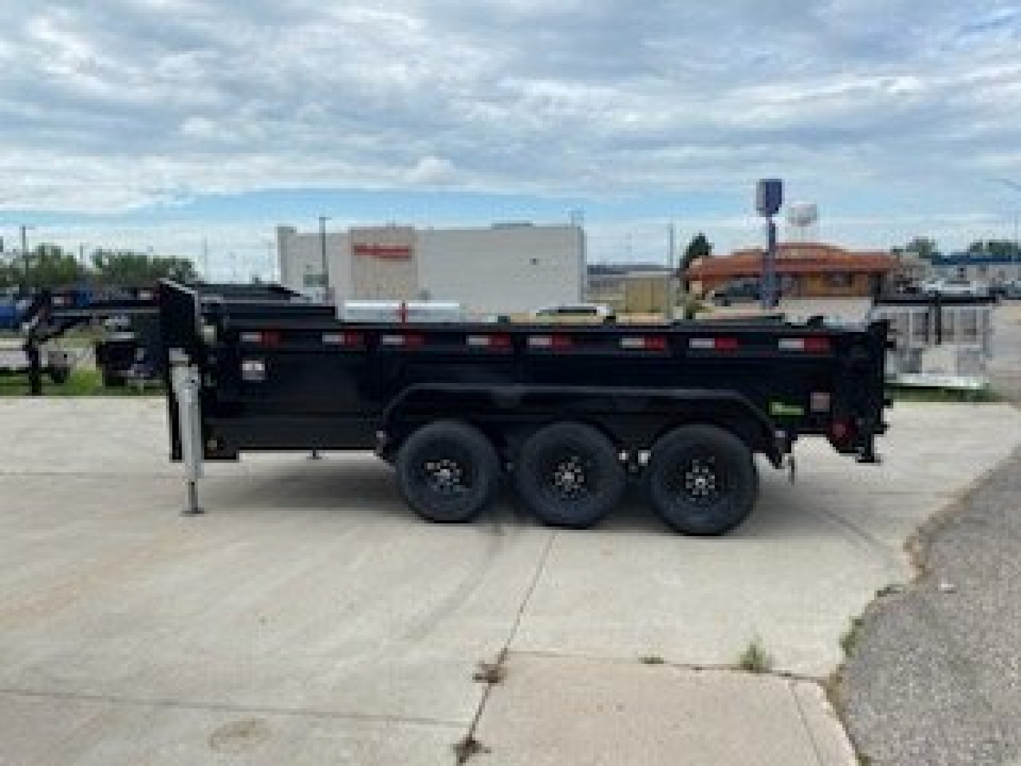 New 2024 Load Trail DG8316073 Dump Trailer