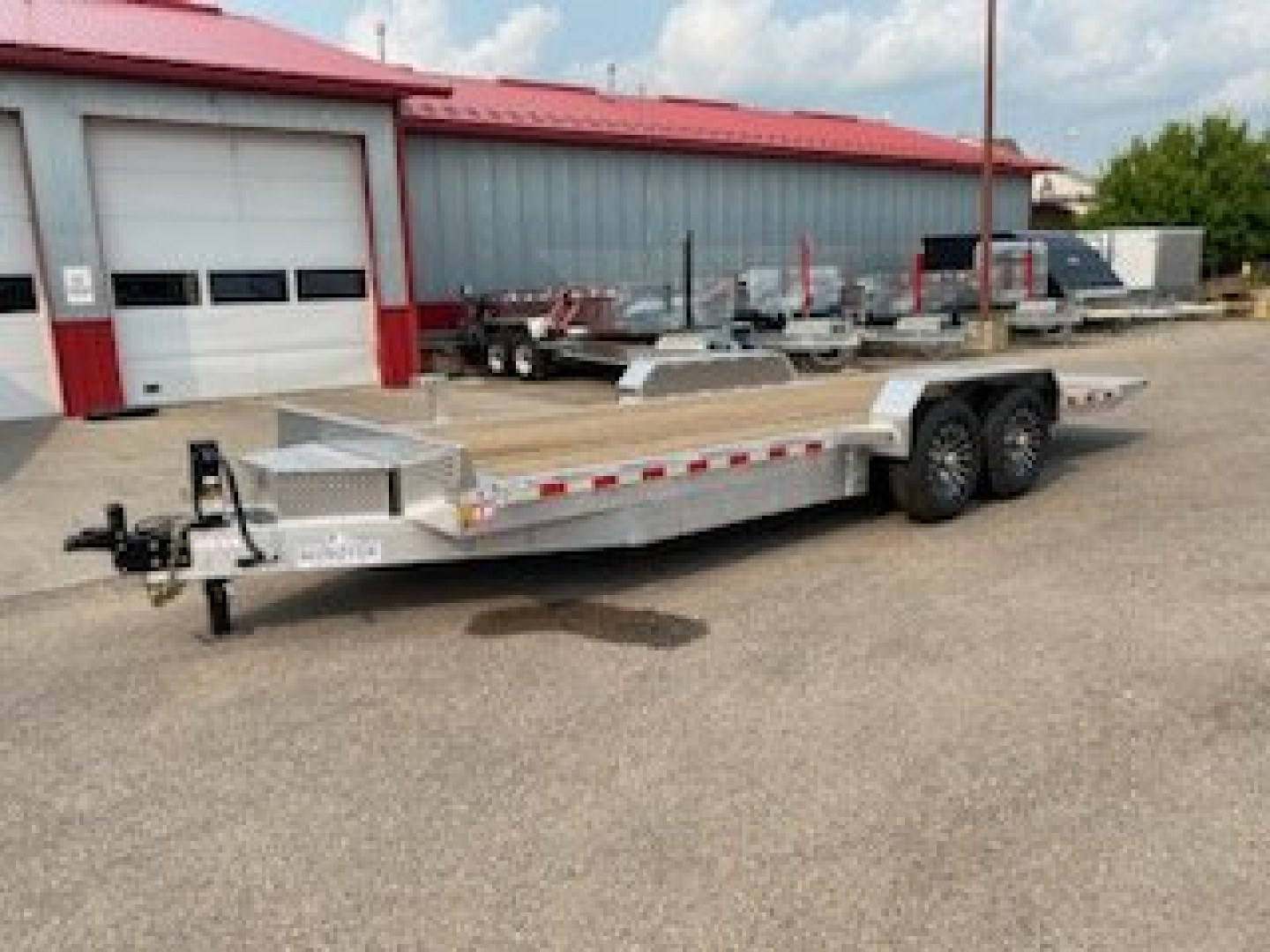 New 2025 Nordtek ALUMINUM 82X22-10K HYD.Tilt Trailer