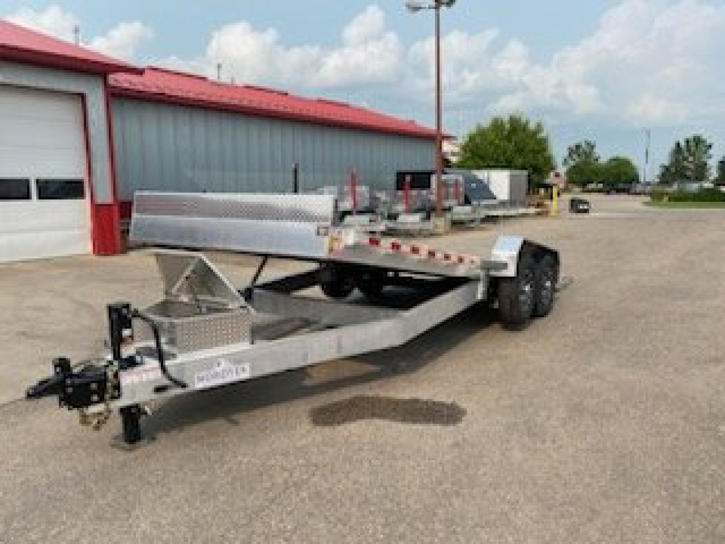 New 2025 Nordtek ALUMINUM 82X22-10K HYD.Tilt Trailer